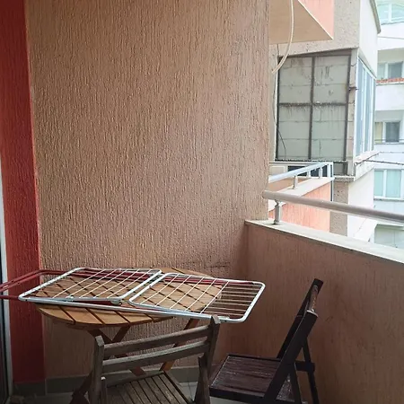 Apartm 9 Mara Gidik Street 16 Apartment *